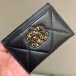 CHANEL 19 Card Holder ✨ Black & Gold